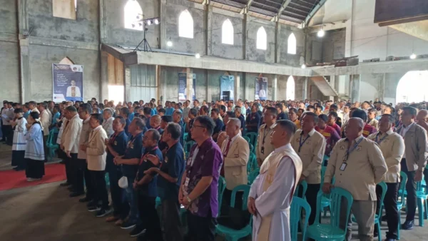 Uskup Manado Pimpin Misa Pembukaan Pertemuan Raya KBK di Guaan