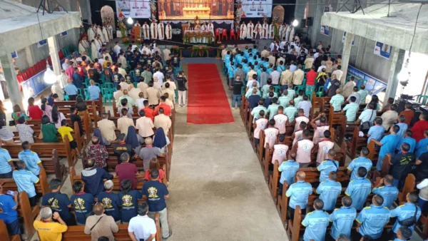 Uskup Manado Pimpin Misa Pembukaan Pertemuan Raya KBK di Guaan