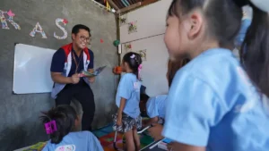 Pertamina Patra Niaga Perkuat Pendidikan Anak Pesisir Lewat Program RASI di Bitung