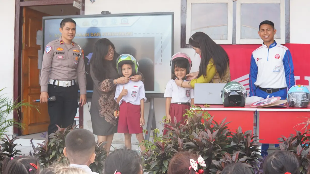 Edukasi Keselamatan Berkendara Sejak Dini, PT DAW Hadir di SD Negeri 44 Manado