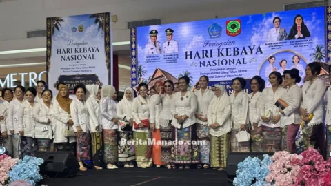Kebaya Noni Warisan Takbenda Mekar di HUT ke-67 BKOW Sulut