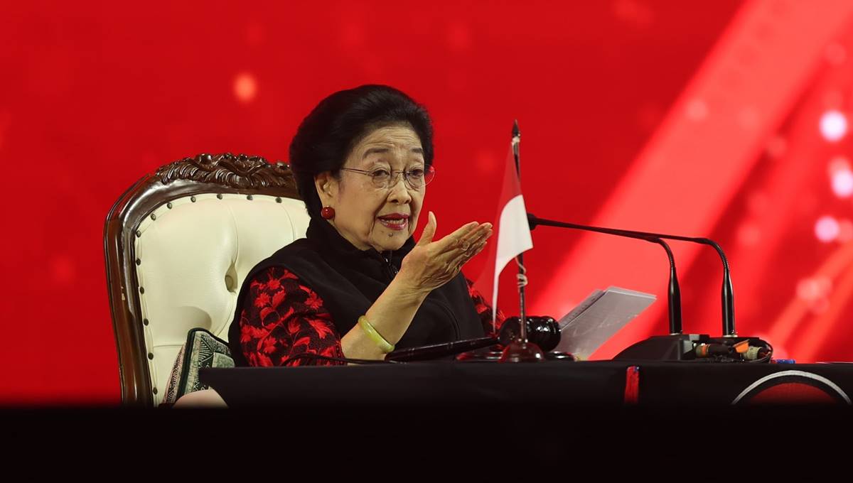 Megawati Soekarnoputri, Ketua Umum DPP PDIP, terbitkan surat edaran soal posisi partai penyeimbang.