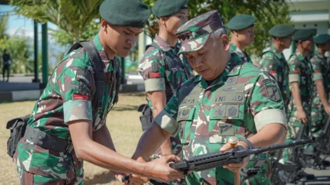 Pangdam XIII/Merdeka Ingatkan Prajurit Yonif 712 Wiratama Jaga Disiplin dan Profesionalisme