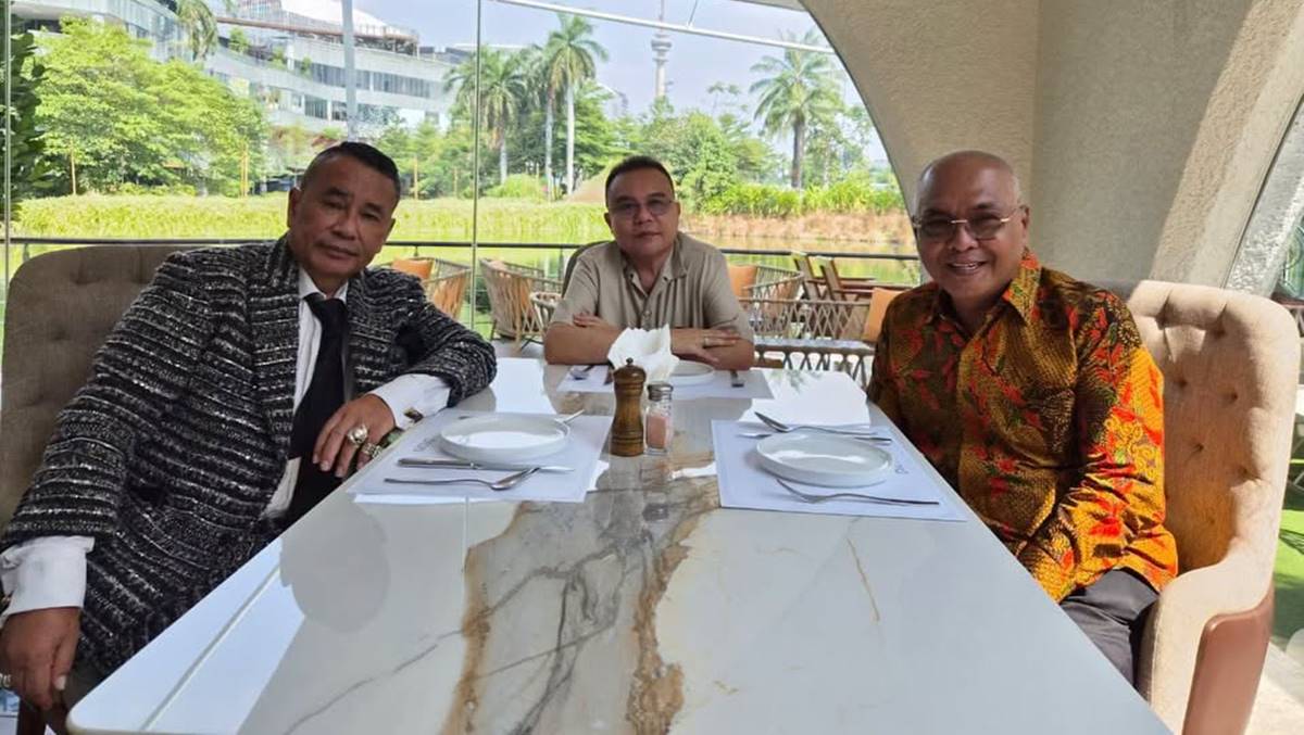 Akhmad Munir dan Hotman Paris bertemu di Jakarta akhiri polemik PWI Pusat