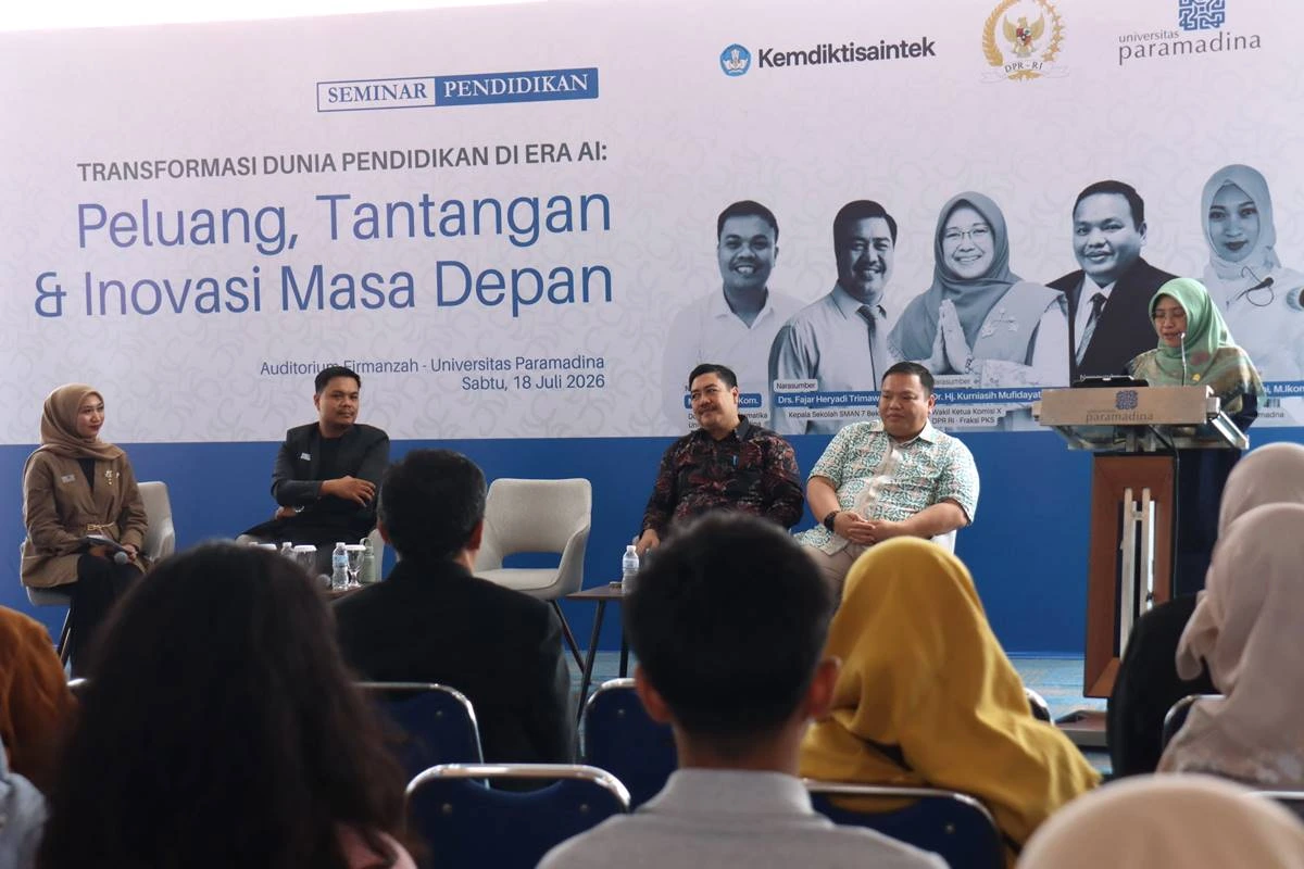Wakil Ketua Komisi X DPR RI Dr. Hj. Kurniasih Mufidayati, M.Si. saat menghadiri seminar Universitas Paramadina tentang transformasi dunia pendidikan di Era Kecerdasan Buatan.