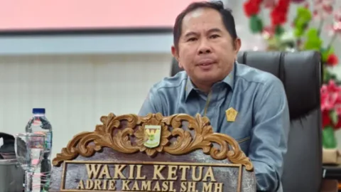 Sempat Diberitakan Tidak Hadir di Rapat Paripurna DPRD Minahasa, Adrie Kamasi Beri Klarifikasi