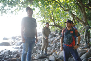 Plt Bupati Sitaro Turun Langsung ke Lokasi Kebakaran Hutan Nameng