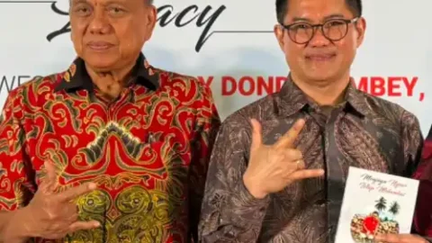 Rekam Jejak Olly Dondokambey Dibukukan, Joune Ganda: Teladan bagi Kepala Daerah