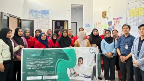 E-PTM Perkuat Literasi Kesehatan dan Kader Posyandu Wawonasa Hadapi Ancaman Penyakit Tidak Menular