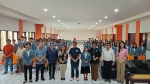 Bekali Mahasiswa Magang FISIP Unsrat, Ferry Liando Ungkap Lima Manfaat Vitalnya