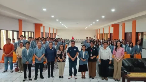 Bekali Mahasiswa Magang FISIP Unsrat, Ferry Liando Ungkap Lima Manfaat Vitalnya