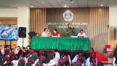 KPID Sulut Ajak Mahasiswa Baru FH Unsrat Bijak Memilih Siaran dan Cegah Hoaks