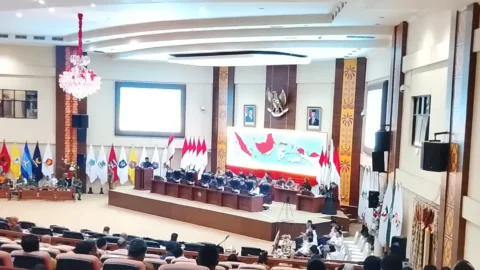 Gubernur Yulius Selvanus Pamer Postur KUA-PPAS Perubahan Sulut 2026, Pendapatan Tembus Rp3,22 Triliun
