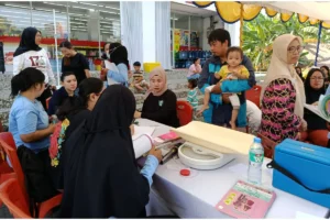 Kolaborasi Alfamart dan Sweety Dukung Sahabat Posyandu Sasar 8.400 Keluarga
