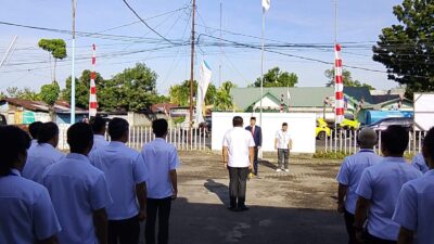Pimpin Upacara HUT ke-81 RI, Alfred Salindeho Tegaskan Kemandirian dan Pengabdian Jadi Semangat Bersama