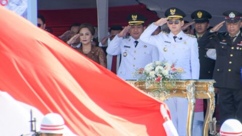 Merah Putih Berkibar di Bitung! Hengky Honandar Pimpin HUT ke-81 RI, Formasi 81 Paskibraka Curi Perhatian