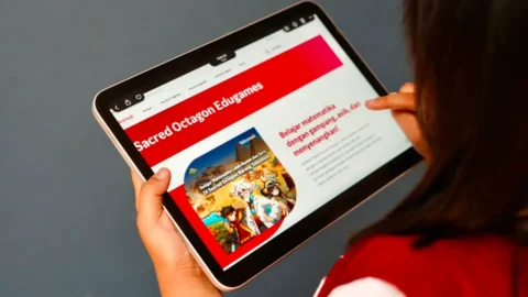 Telkomsel x Sacred Octagon Buka Akses Belajar Matematika Interaktif