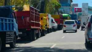 Antrean BBM Mengular di Sulut, DPR Ungkap Masalahnya Bukan Stok