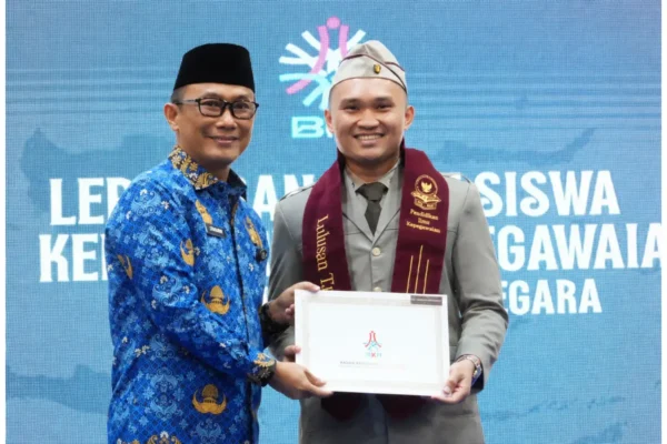 Kisah Inspiratif Christofel Roringkon, dari CPNS Lulusan SMA hingga Penulis Jurnal SINTA 13 Kisah Inspiratif Christofel Roringkon, dari CPNS Lulusan SMA hingga Penulis Jurnal SINTA