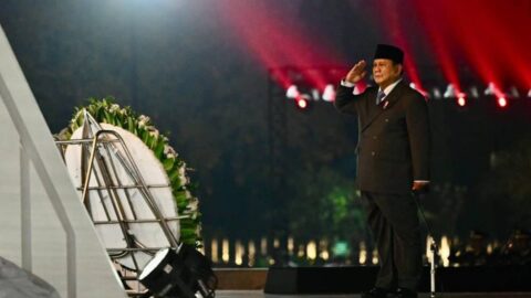 Presiden Prabowo Subianto saat memimpin ziarah nasional dan renungan suci HUT ke-81 Kemerdekaan RI di TMP Nasional Utama Kalibata, Jakarta.