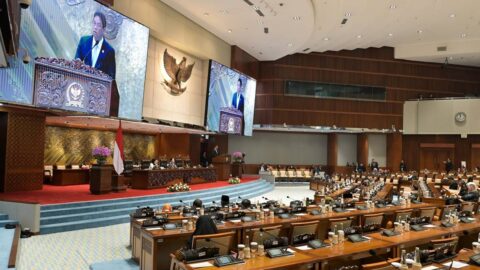 Suasana Rapat Paripurna DPR RI saat pembahasan RAPBN 2027 di Jakarta bersama pemerintah dan anggota DPR RI.