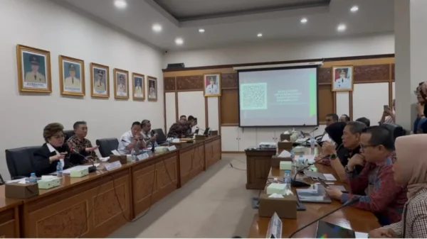 Maya Rumantir Dorong Penguatan Kerja Sama Perbatasan Kalbar dengan Malaysia 12 Maya Rumantir Dorong Penguatan Kerja Sama Perbatasan Kalbar dengan Malaysia
