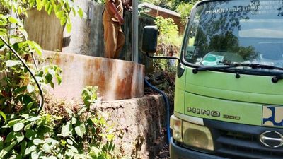 Pemkab Sitaro Distribusi Air Bersih ke Warga