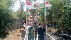 Didampingi Joune Ganda, Pangdam Mirza Agus Tinjau Jembatan Perintis Garuda di Desa Kokoleh