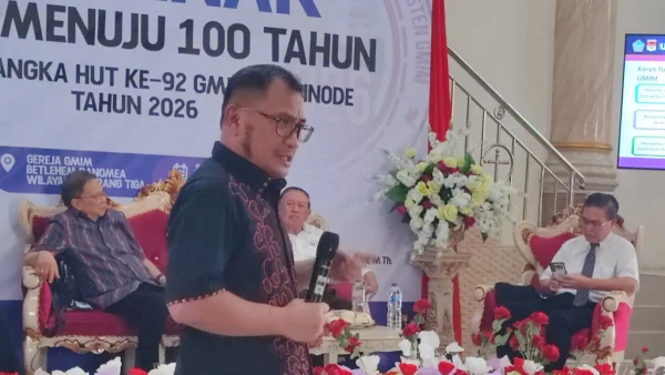 Seminar Menuju 100 Tahun GMIM, Ferry Liando: Sistem Politik Kita Demokratis, Tapi Berbahaya Bagi GMIM