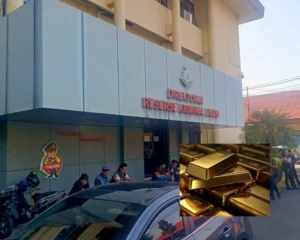 Breaking News: Diduga Bawa 27 Kg Emas Batangan, WNA Tiongkok Diamankan URC Polda Sulut di Bandara Sam Ratulangi
