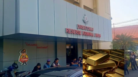 Breaking News: Diduga Bawa 27 Kg Emas Batangan, WNA Tiongkok Diamankan URC Polda Sulut di Bandara Sam Ratulangi