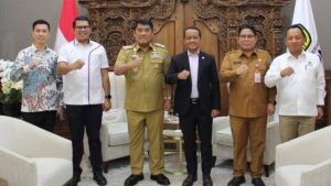 Temui Bahlil, Yulius Selvanus Dorong Percepatan Legalitas Tambang Rakyat Sulut