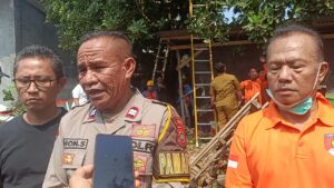 Niat Ambil Alpukat, Pekerja Tersengat Listrik di Atas Pohon, Polisi Lakukan Olah TKP