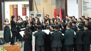 12 Konduktor dari 5 Negara Satukan Harmoni Paduan Suara di Manado