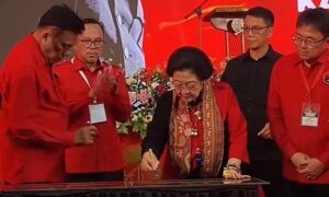 Megawati di Tondano: Jangan Salahgunakan Jabatan yang Dipercayakan