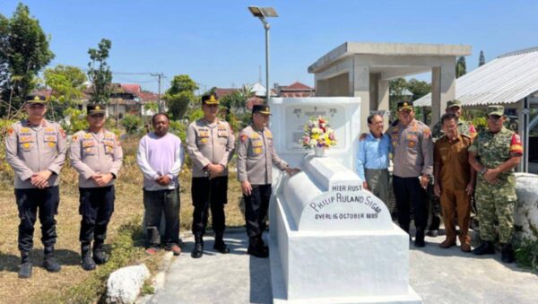 Hari Terakhir di Sulut, Roycke Harry Langie Ziarah ke Makam Leluhur Presiden Prabowo di Langowan