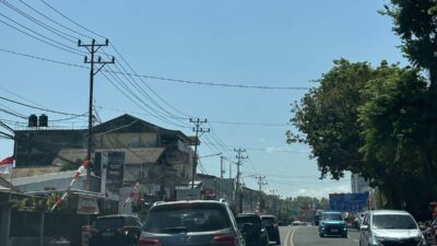 Cuaca cerah dan panas di Jalan R.E. Martadinata Kota Manado saat peringatan kekeringan BMKG