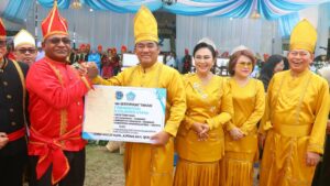 HUT ke-62 Sulut, Gubernur Yulius Selvanus Terima 69 Sertipikat Aset Pemprov