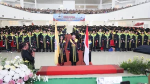 Pesan Plt Rektor Unsrat Saat Wisuda: Rawatlah Semangat Si Tou Timou Tumou Tou