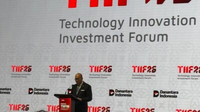 CEO Danantara dan Menteri Investasi Rosan Perkasa Roeslani memberikan keterangan pers mengenai investasi Tiongkok di Indonesia.