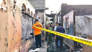 Kebakaran Hebat  Guncang Pateten Satu, 14 Rumah Terbakar, 3 Lainnya Terdampak