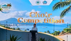 Anik Yulius Selvanus Buka Choir Competition World Coconut Day 2026