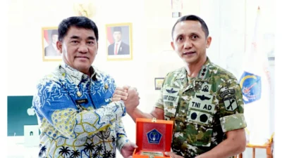 Pangdam XIII/Merdeka dan Gubernur Sulut Bertemu, Bahas Sinergi Daerah