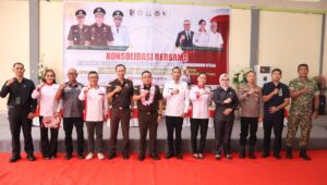 Fery Tas Kukuhkan Pengurus Srikandi Jaga Desa dan ASLINMAS Boltara