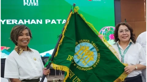 Habelana Lucia Goni Kembali Pimpin PUTRI Sulut, Heni Smith Lantik Pengurus Periode 2026-2030