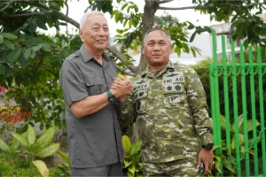 Pangdam XIII/Merdeka Temui Sesepuh TNI, Kenang Pengabdian untuk Bangsa