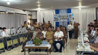 Rilis token TKA SMA SMK 2026 di SMK Negeri 7 Manado dihadiri Denny Mangala dan jajaran Dikda Sulut.