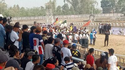 Suasana pembukaan Kejurnas Pacuan Kuda PORDASI ke-60 Seri II 2026 di Maesa Tompaso, Minahasa, Sulawesi Utara.