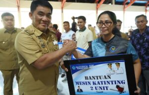 Gubernur Yulius Selvanus Kunjungi Talaud dan Sangihe, Salurkan Bantuan bagi Warga Kepulauan